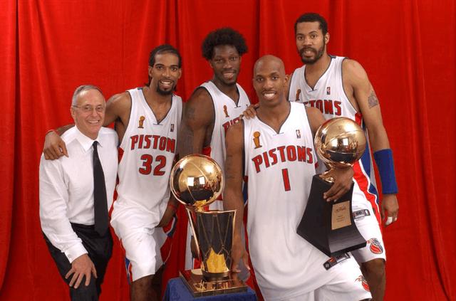 各队选手均 各队选手均