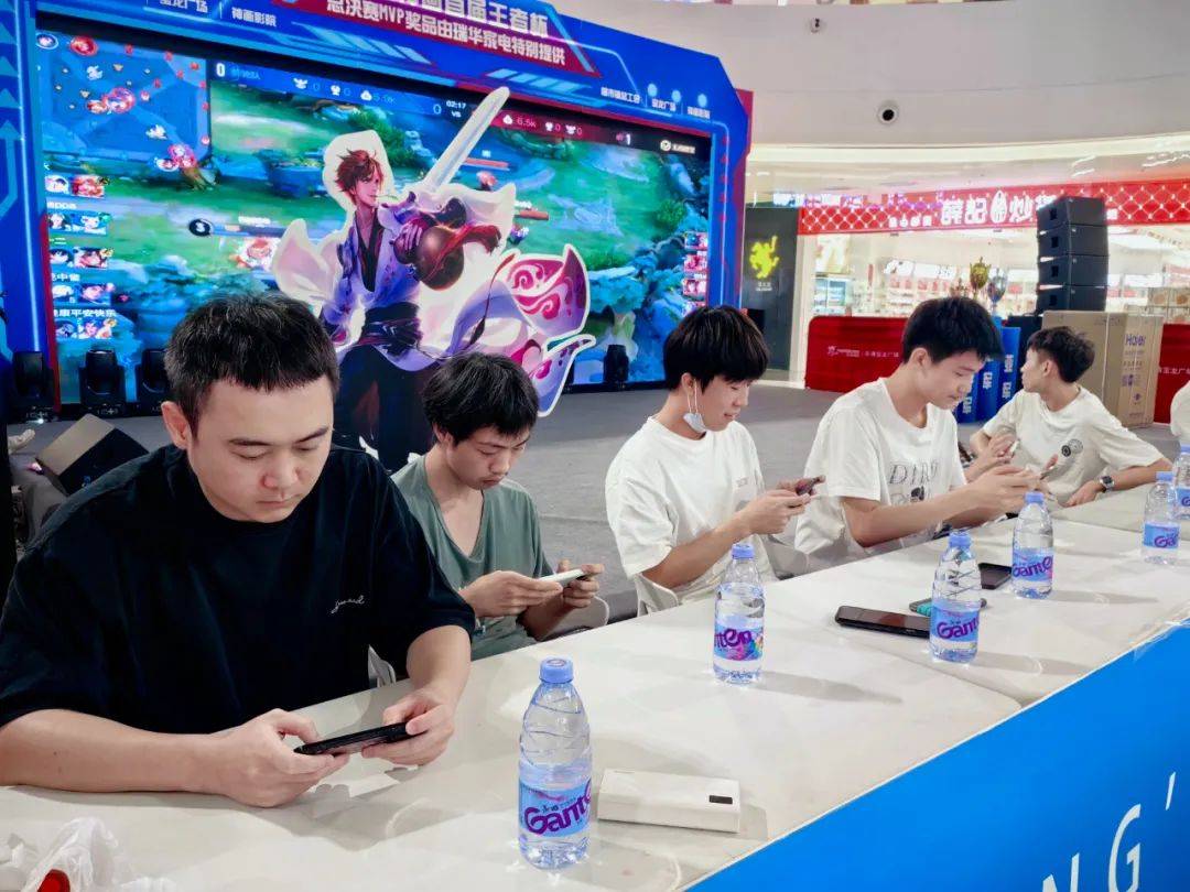 只是一个名 只是一个名